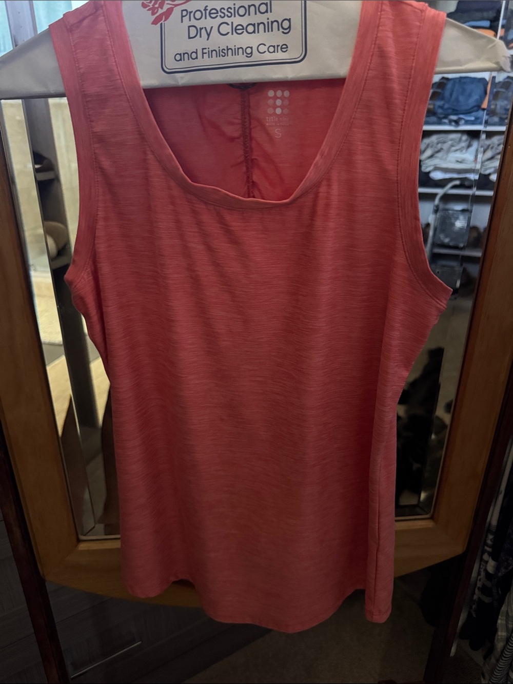 Title Nine Coral Scoop Neck Tank Top